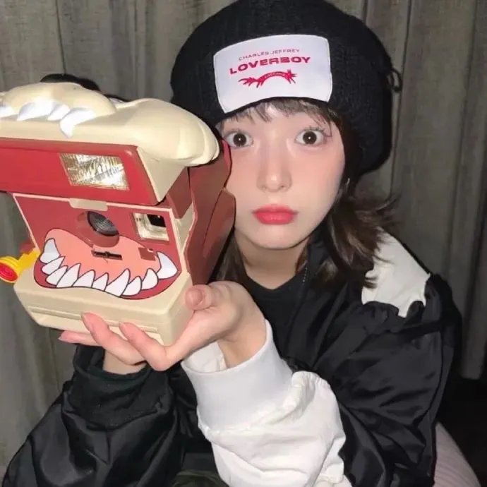 友爱久久 封面